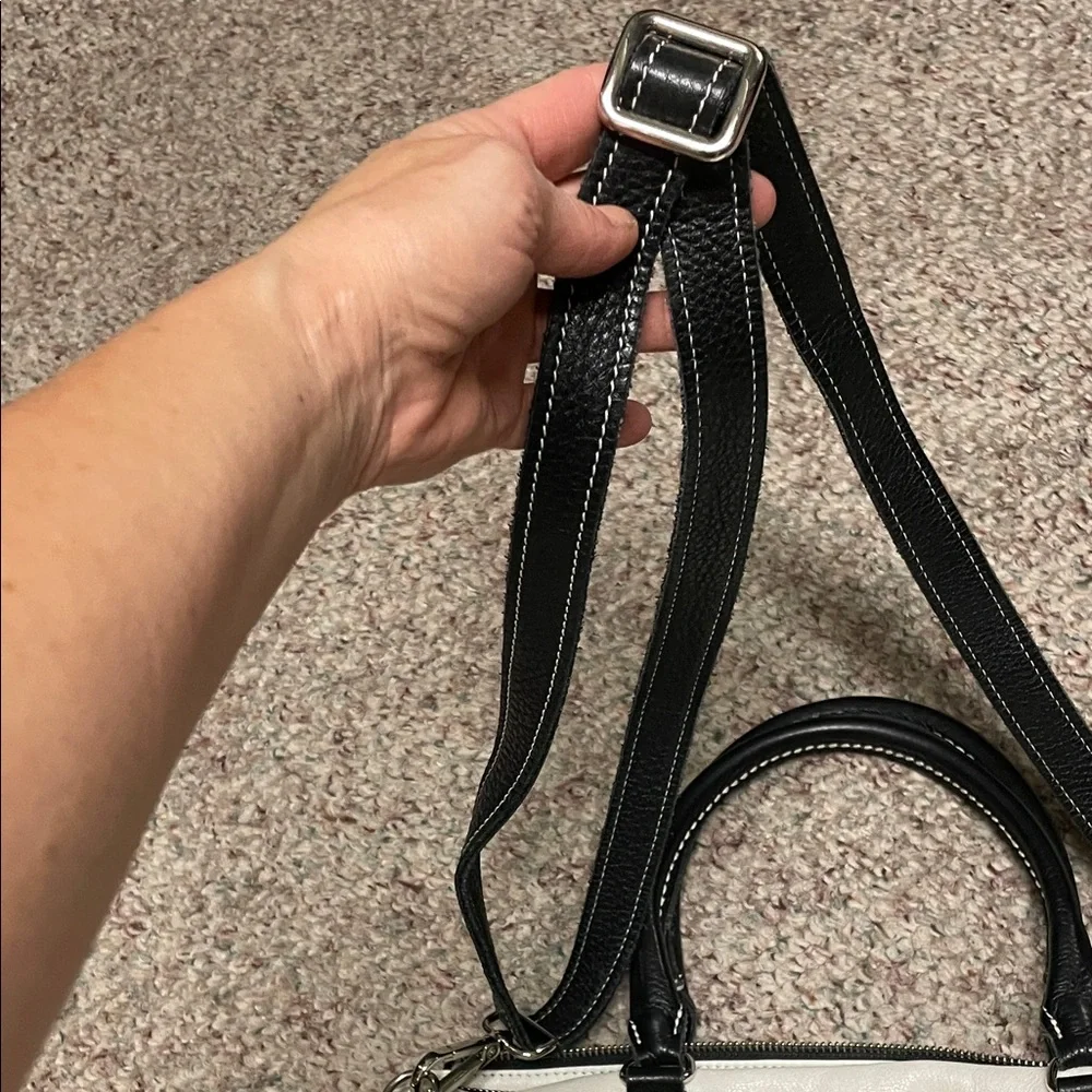 Roots leather xl Two-Tone White and Black Women’s Shoulder/crossbody Bag - Picture 4 of 15
